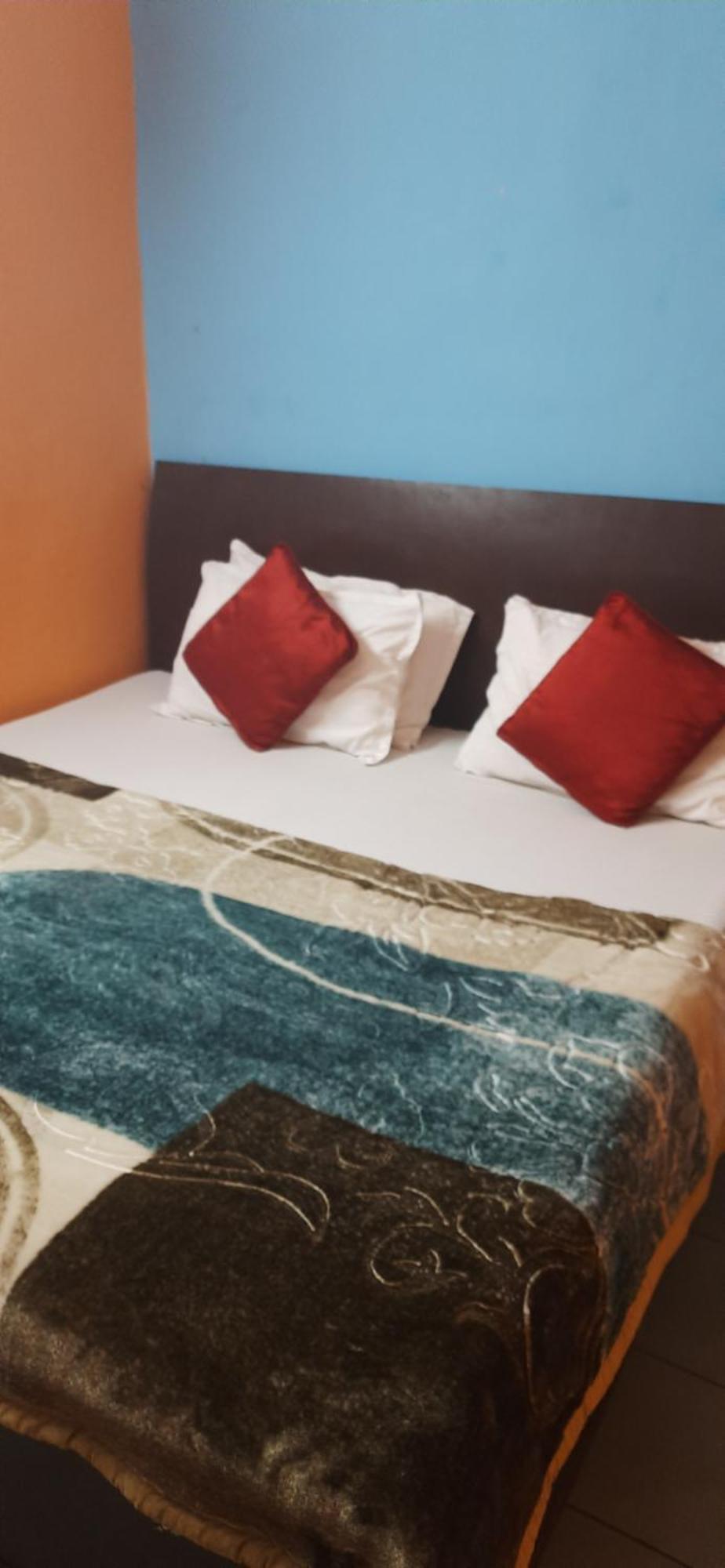 Hotel Golden Height Чандигарх Экстерьер фото
